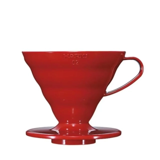 Hario plastový dripper na kávu V60-02 červený